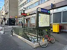 Un des accès de la station.