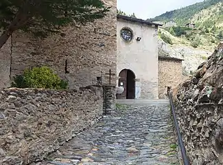 Montée vers le porche