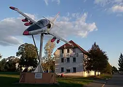 Ancien Aero L-39ZO de RDA repeint aux couleurs tchécoslovaques.