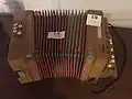 Un vieil accordéon.