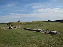 Théâtre gallo-romain semi circulaire de 5&nbsp;000&nbsp;places.