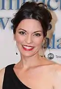Alana de la Garza interprète Jo Martinez