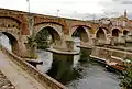 Pont vieux : il a gardé des traces de ses nombreux remaniements.