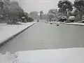 Vue du jardin public d'Alep en hiver avec de la neige