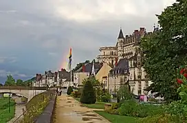 Le marché d'Amboise se tient au bord de la Loire.