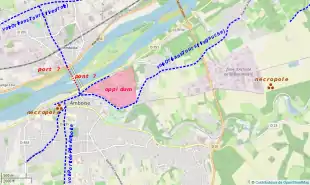 Carte en couleurs représentant l'emplacement de vestiges archéologiques reportés sur un plan moderne.