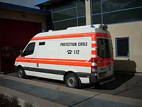 Ancienne ambulance aux couleurs de l'ex-Protection civile luxembourgeoise.