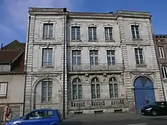 Maison Cozette (XVIIIe&nbsp;siècle) : 26 place Vogel (Monuments historiques, 1992).