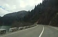 La Route Magistrale 23 près de Amzići (Nova Varoš)