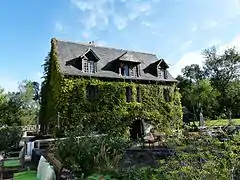 Ancien Moulin, dans les jardins du Château