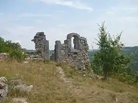 Ruines de l'église Saint-André à Val de Fier.