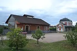 L’ancienne gare de Rochechouart de nos jours devenue une médiathèque (gare de marchandises) et un pôle socio-culturel (gare voyageurs).