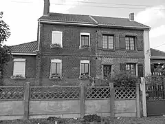 Des habitations d'ingénieurs.