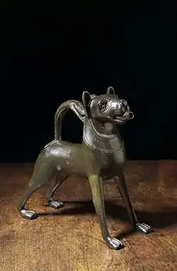Aquamanile en bronze ca. XIIe-XIIIe siècle.