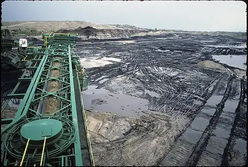 Exploitation minière du site d'Arjuzanx en 1982