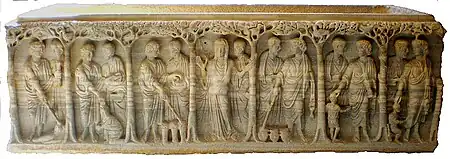 Sarcophage paléochrétien dit « de l'orante » (fin du IVe siècle).