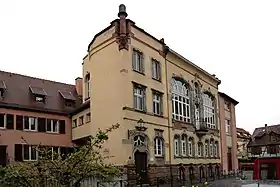 Maison des artisans (1901) au no 4 Inscrit MH (1975)