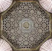 Plafond mudéjar récupéré lors de la démolition du palais des ducs de Maqueda à Tolède (XIIIe siècle).