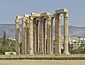 Le temple de Zeus olympien à Athènes, montrant des colonnes avec chapiteau corinthien
