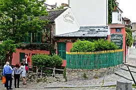 Au Lapin Agile, cabaret situé rue des Saules.