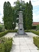 Le monument aux morts.