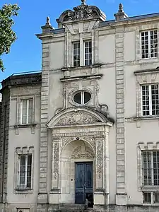 Ancienne caserne de pompiers, place Renaudel, Bordeaux.