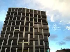 Le bâtiment des laboratoires.