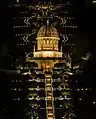 Le mausolée du Báb et les terrasses baha'ies de nuit