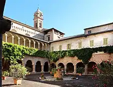 Cloître de la Basilique