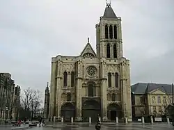 Vue générale de la basilique Saint-Denis à Saint-Denis