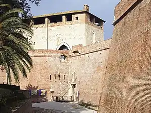 Accès au bastion Fortezza