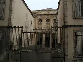 La synagogue de Bayonne vue de la rue Maubec