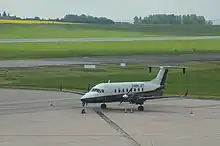 Un Beechcraft 1900 de Twin Jet sur le tarmac de Metz-Nancy-Lorraine.