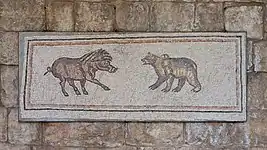 Mosaïque avec sanglier et ours