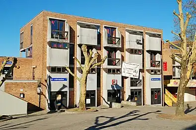 L'ancien « Maphys », aujourd'hui « Scienceinfuse » et cafétéria des sciences.