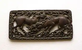 Combat de chevaux, bronze, IIe siècle av. J.-C., Musée ethnologique de Berlin.
