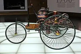 Réplique de la Benz Patent Motorwagen construite en 1885