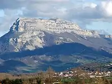 Le mont Beriain depuis Altsasu.