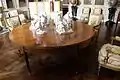 Table en acajou de la bibliothèque de Louis XVI.