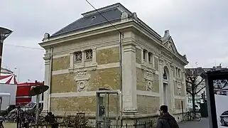 Bibliothèque Holden, annexe de la bibliothèque municipale.