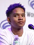 Björgvin Arnarson interprète Devon.