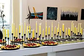 Exposition couleur noire, cuisine ukraino-libanaise.