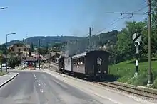 Train du chemin de fer-musée Blonay-Chamby devant la gare de Blonay, 2011.