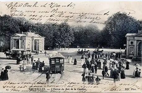 L'entrée du bois : le carrefour des attelages.