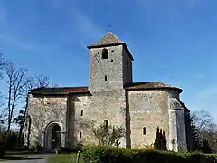 La façade sud de l'église.