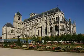 Bourges , capitale européenne de la culture 2028 pour la France.