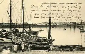 Saint-Gilles-sur-Vie, bateaux à quai.
