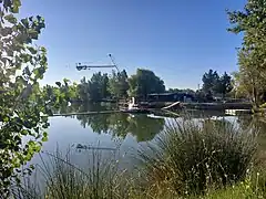 Le téléski nautique du lac de Buzerens.