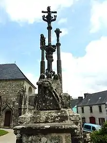 Le calvaire du XVIe siècle.
