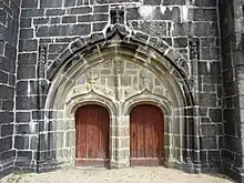 Le portail occidental.